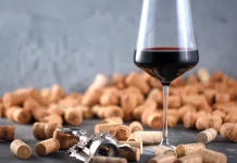 Cierres que preservan la esencia del vino con respeto y tecnología