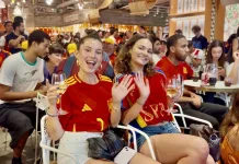 Rioja reúne a más de 8.000 aficionados en Nueva York para apoyar a la Roja durante el Mundial